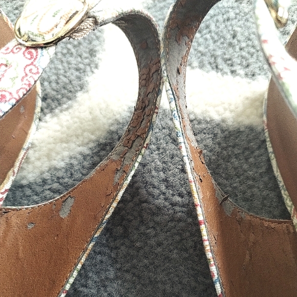 Steve Madden "Crest" Floral Paisley Peep Toe Cork Wede Sandals - Picture 16 of 16